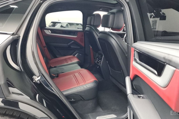2024 Porsche Cayenne с пробегом 17 622 км