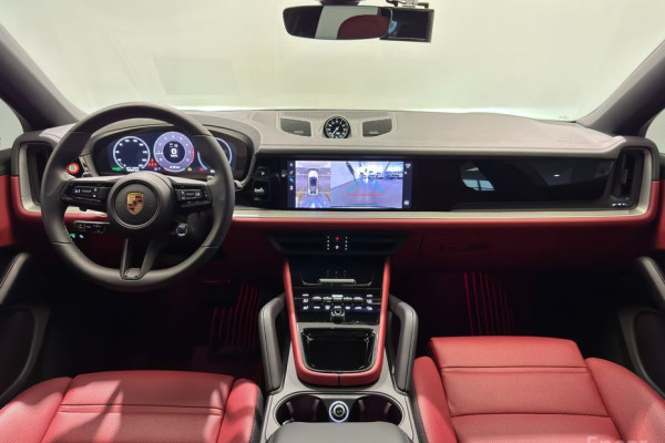 2025 Porsche Cayenne с пробегом 14 070 км