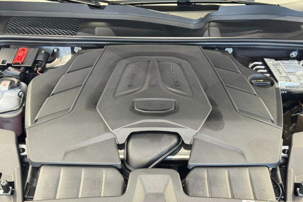 2025 Porsche Cayenne с пробегом 14 070 км