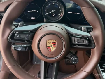2024 Porsche 911 с пробегом 17 000 км