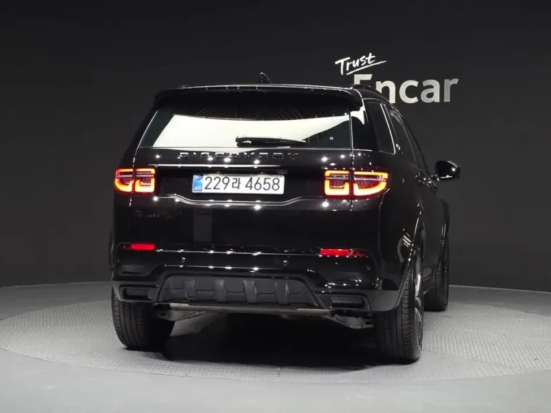 2025 Land Rover Discovery Sport с пробегом 303 км