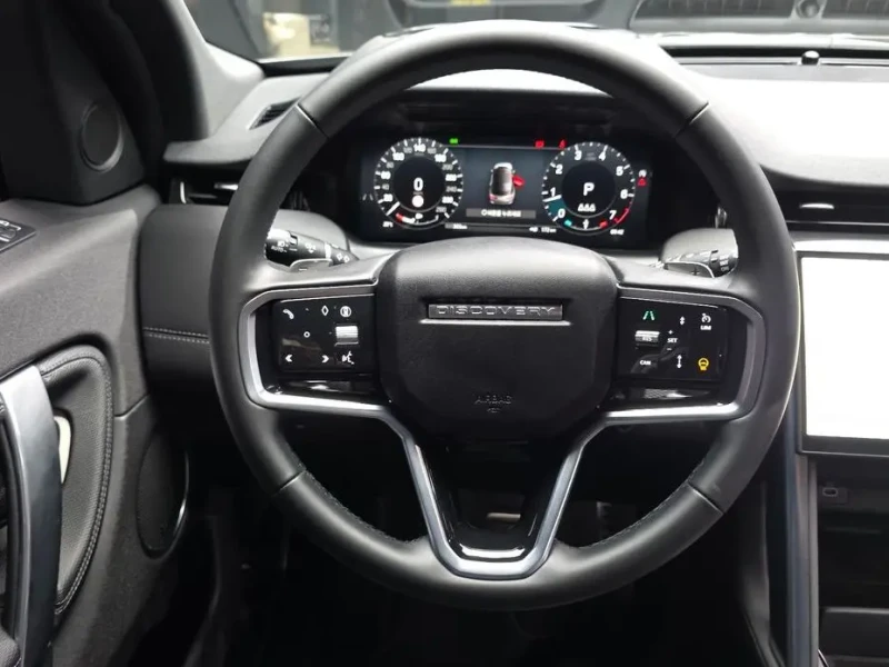 2025 Land Rover Discovery Sport с пробегом 303 км