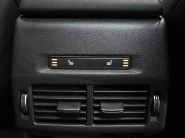 2025 Land Rover Discovery Sport с пробегом 303 км