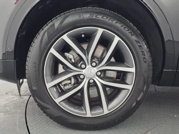 2025 Land Rover Discovery Sport с пробегом 10 710 км