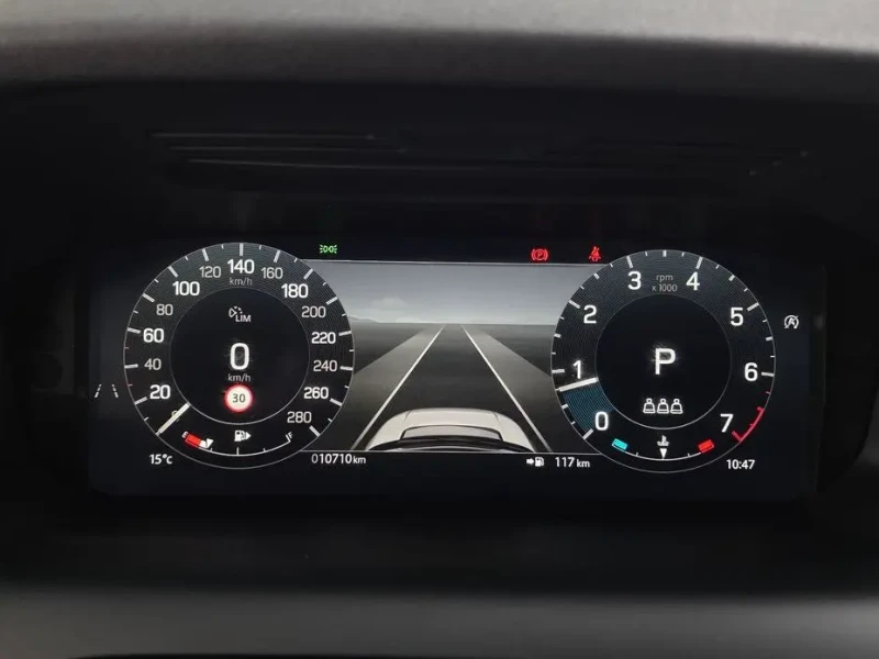 2025 Land Rover Discovery Sport с пробегом 10 710 км