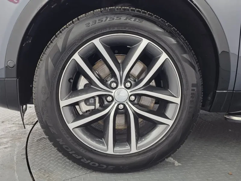 2025 Land Rover Discovery Sport с пробегом 3 968 км