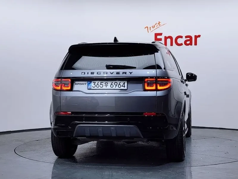 2025 Land Rover Discovery Sport с пробегом 10 871 км