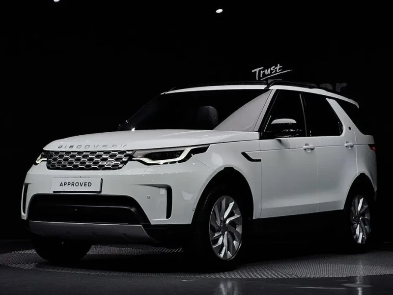 2025 Land Rover Discovery с пробегом 15 823 км
