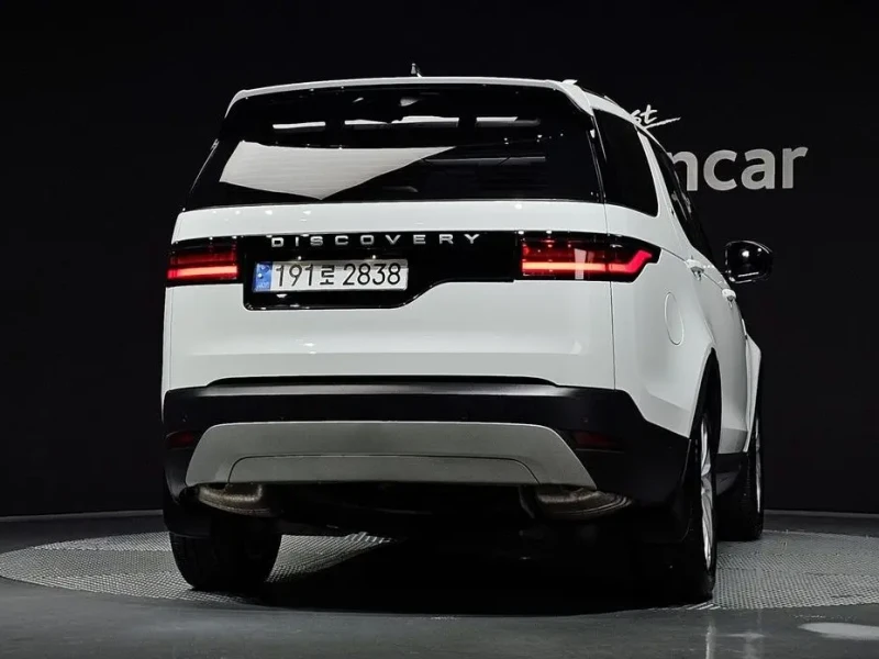 2025 Land Rover Discovery с пробегом 15 823 км
