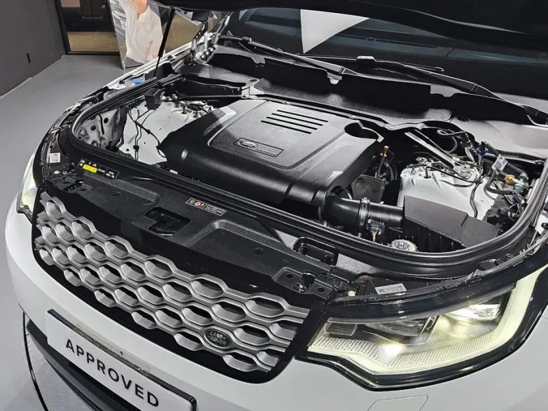 2025 Land Rover Discovery с пробегом 15 823 км