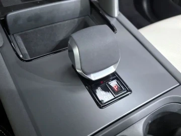 2025 Land Rover Discovery Sport с пробегом 3 592 км
