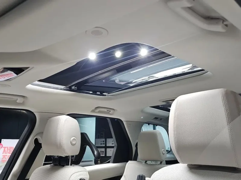 2025 Land Rover Discovery с пробегом 15 823 км