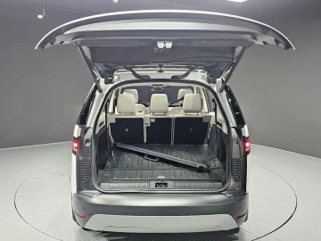 2025 Land Rover Discovery с пробегом 15 823 км