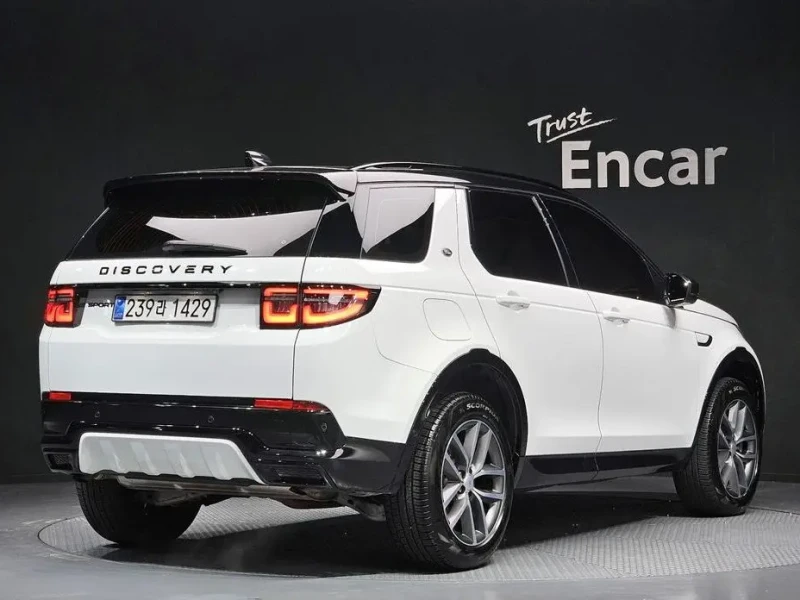 2025 Land Rover Discovery Sport с пробегом 20 366 км