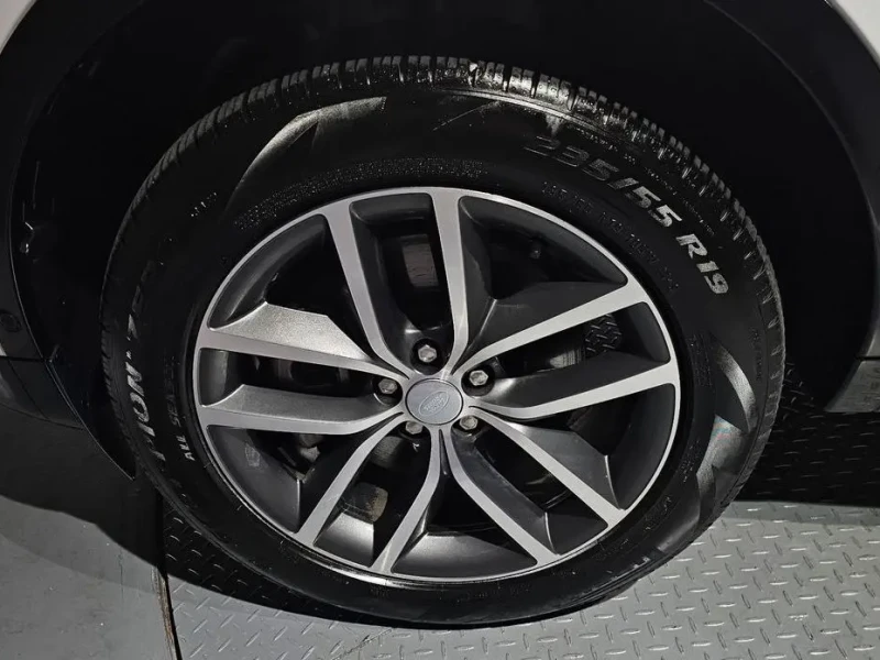 2025 Land Rover Discovery Sport с пробегом 20 366 км