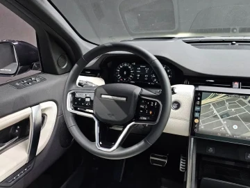 2025 Land Rover Discovery Sport с пробегом 20 366 км