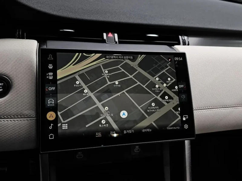 2025 Land Rover Discovery Sport с пробегом 20 366 км