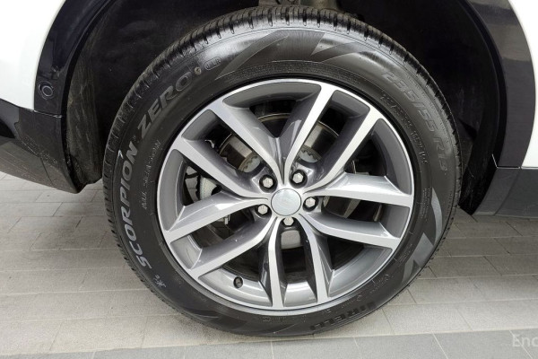 2025 Land Rover Discovery Sport с пробегом 8 430 км