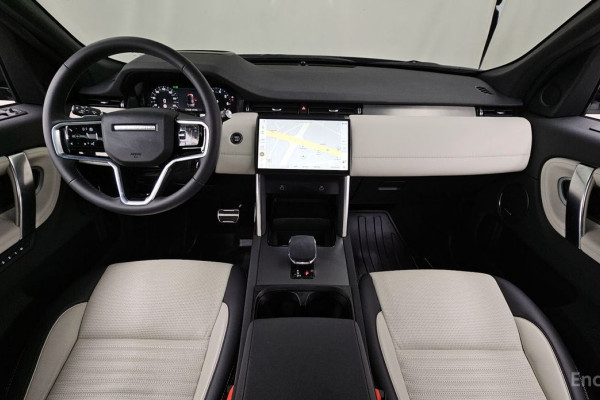 2025 Land Rover Discovery Sport с пробегом 8 430 км