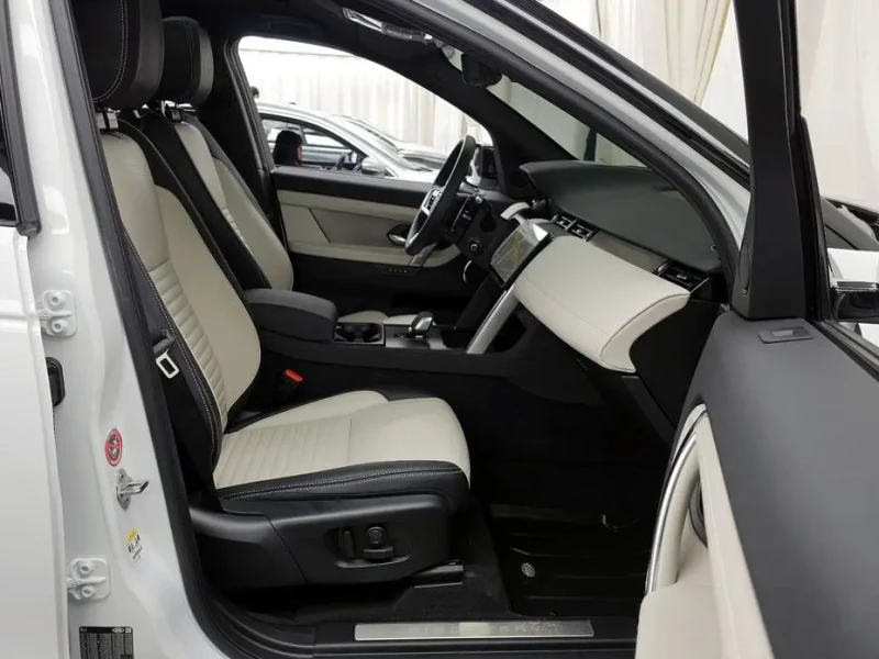2025 Land Rover Discovery Sport с пробегом 8 430 км