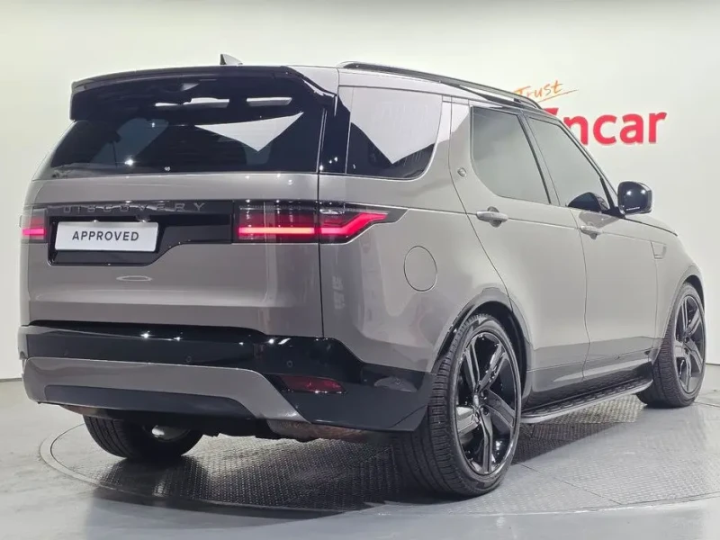 2024 Land Rover Discovery с пробегом 17 381 км