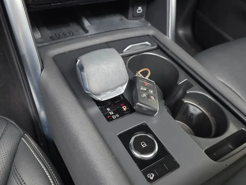 2021 Land Rover Discovery с пробегом 74 604 км