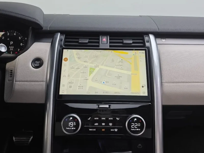 2024 Land Rover Discovery с пробегом 17 381 км