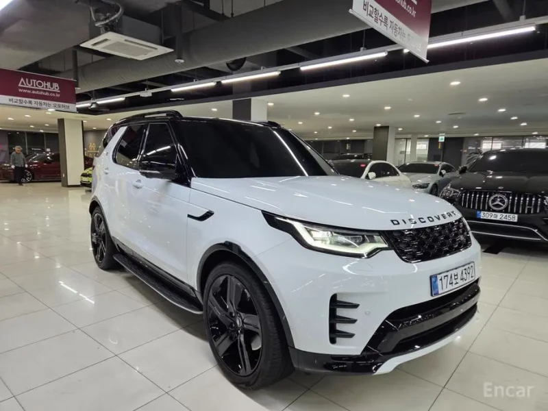 2025 Land Rover Discovery с пробегом 17 151 км