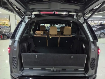 2025 Land Rover Discovery с пробегом 17 151 км