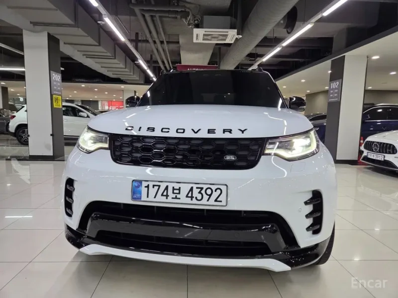 2025 Land Rover Discovery с пробегом 17 151 км
