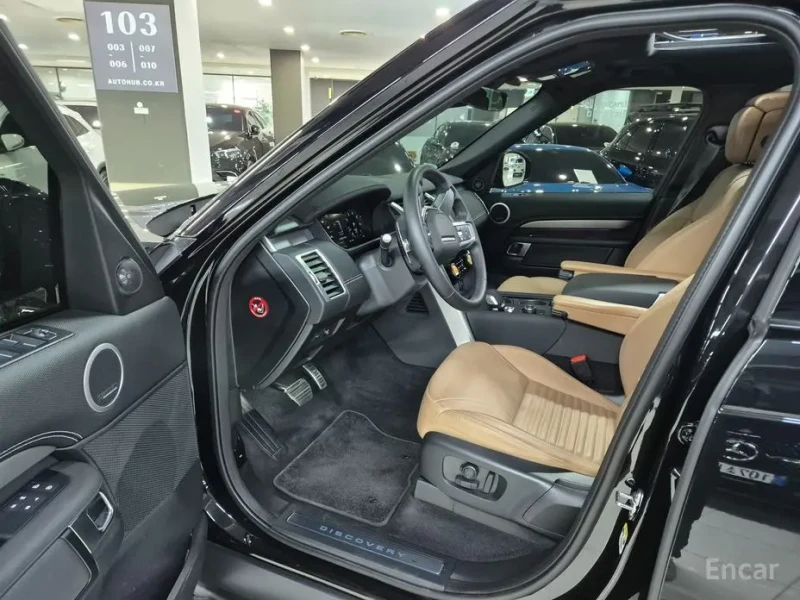 2025 Land Rover Discovery с пробегом 10 055 км