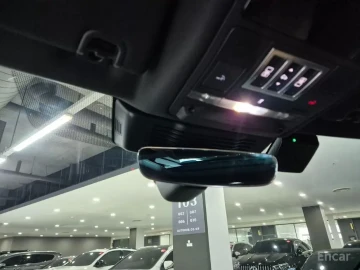 2025 Land Rover Discovery с пробегом 10 055 км