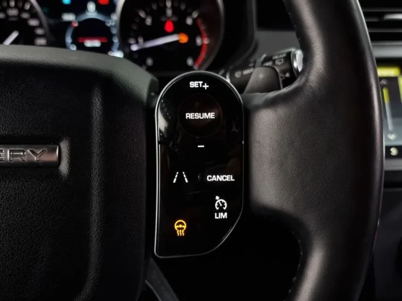 2019 Land Rover Discovery с пробегом 90 937 км