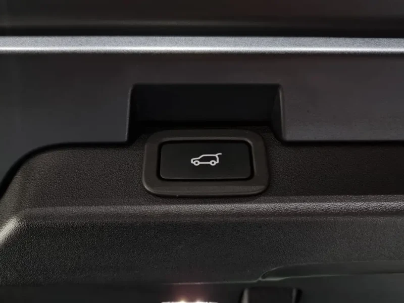 2019 Land Rover Discovery с пробегом 90 937 км