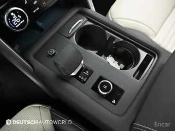 2025 Land Rover Discovery с пробегом 14 836 км