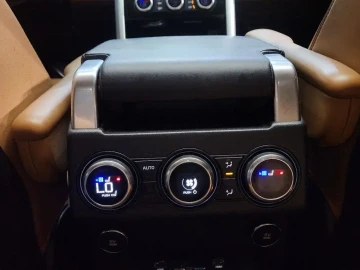 2018 Land Rover Discovery с пробегом 109 563 км
