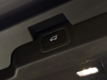 2019 Land Rover Discovery с пробегом 174 354 км