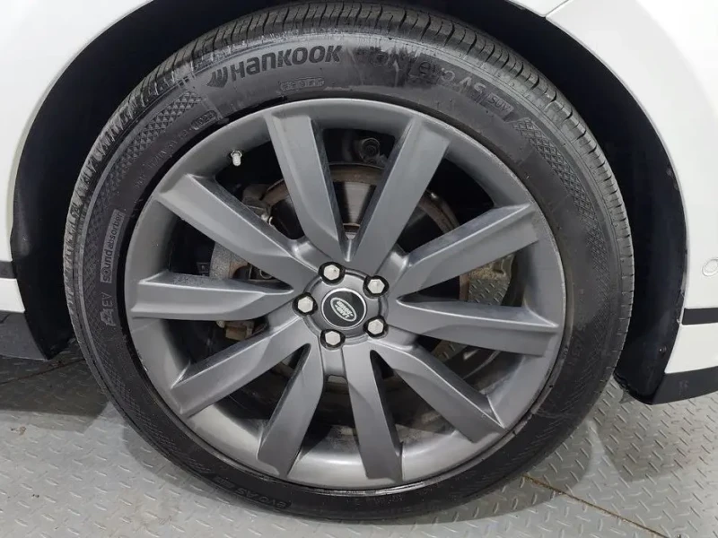 2017 Land Rover Range Rover Velar с пробегом 131 698 км
