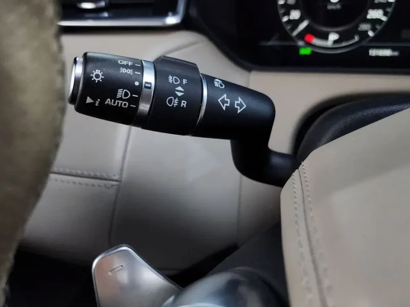 2017 Land Rover Range Rover Velar с пробегом 131 698 км