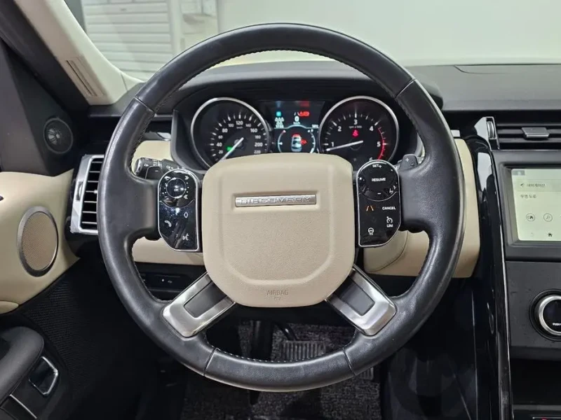 2019 Land Rover Discovery с пробегом 65 784 км