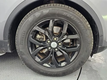 2019 Land Rover Discovery с пробегом 65 784 км