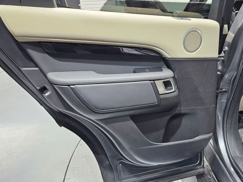 2019 Land Rover Discovery с пробегом 65 784 км