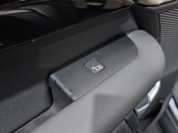 2019 Land Rover Discovery с пробегом 65 784 км