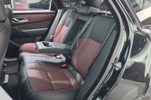 2025 Land Rover Range Rover Velar с пробегом 10 940 км