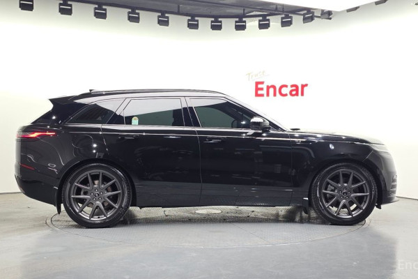 2025 Land Rover Range Rover Velar с пробегом 10 940 км