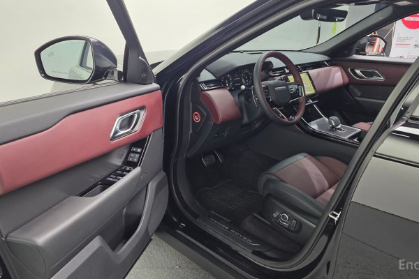 2025 Land Rover Range Rover Velar с пробегом 10 940 км