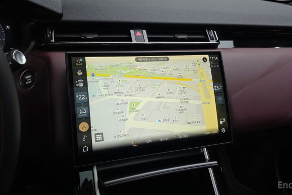 2025 Land Rover Range Rover Velar с пробегом 10 940 км