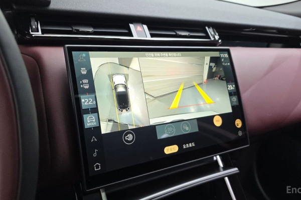 2025 Land Rover Range Rover Velar с пробегом 10 940 км