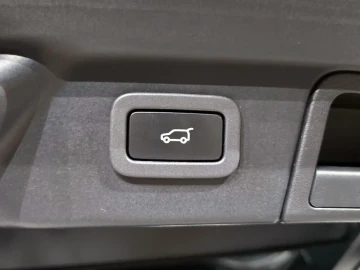 2019 Land Rover Range Rover Velar с пробегом 117 521 км