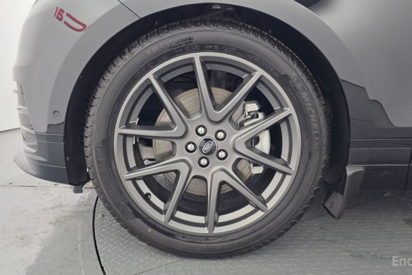 2025 Land Rover Range Rover Velar с пробегом 378 км